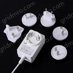 Multi-specification interchangeable pin power adapter 12V2A
